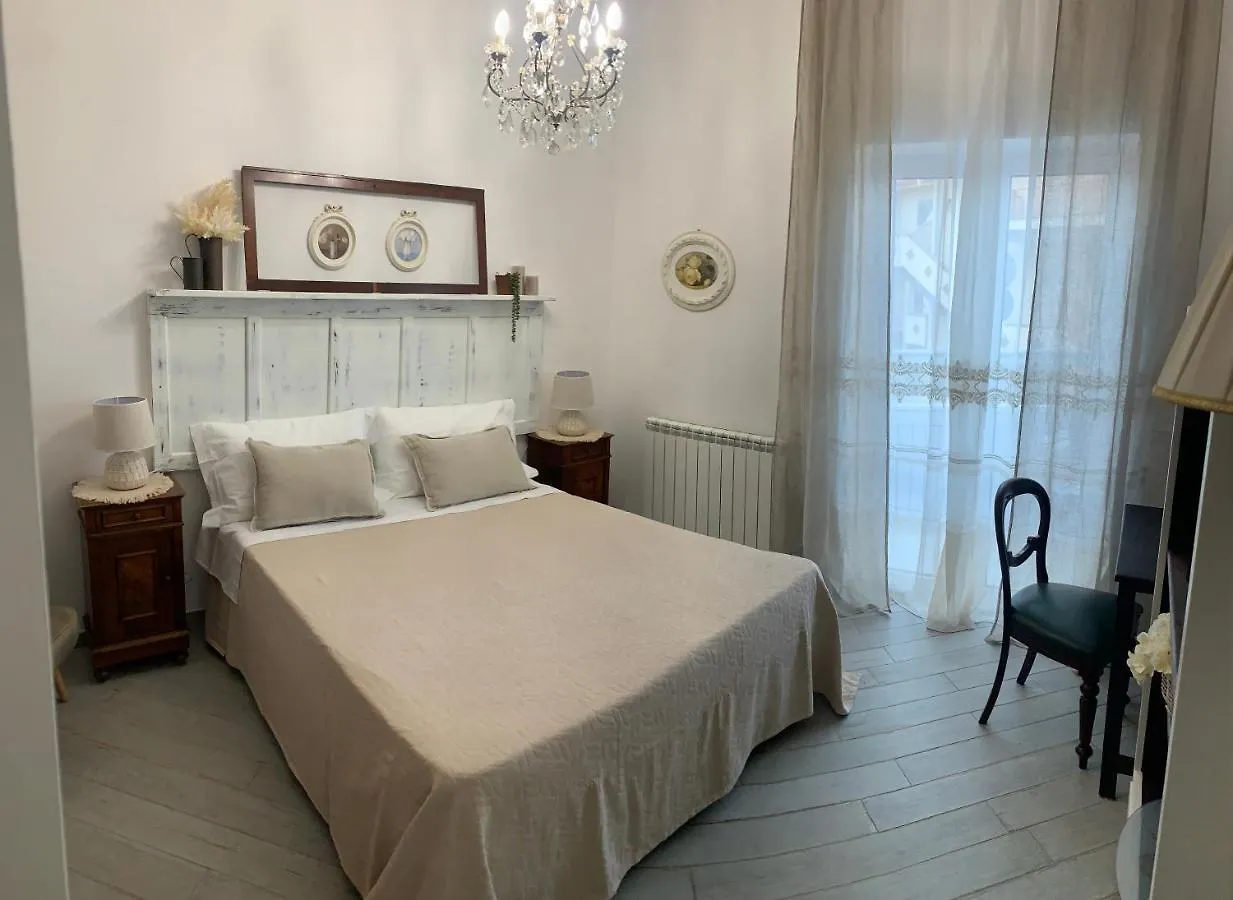 Il Fiore Bianco Capo dʼOrlando Bed & Breakfast